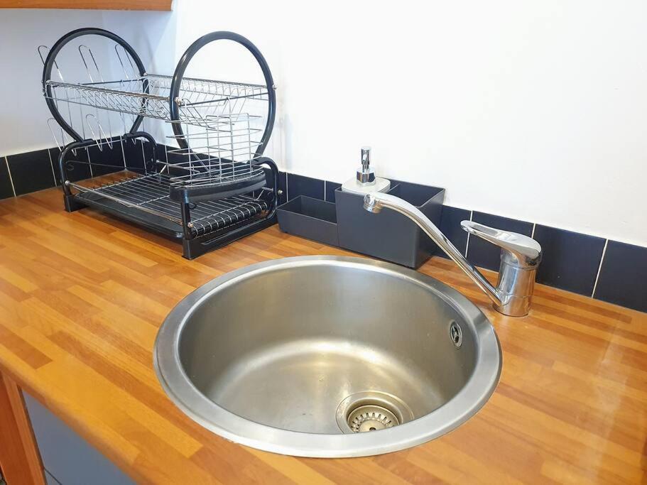 Contemporary Modern Studio Apartment - City Centre Бирмингем Экстерьер фото