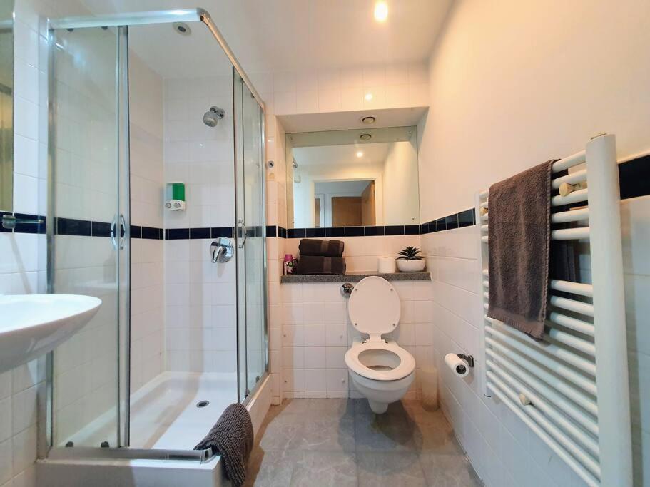 Contemporary Modern Studio Apartment - City Centre Бирмингем Экстерьер фото