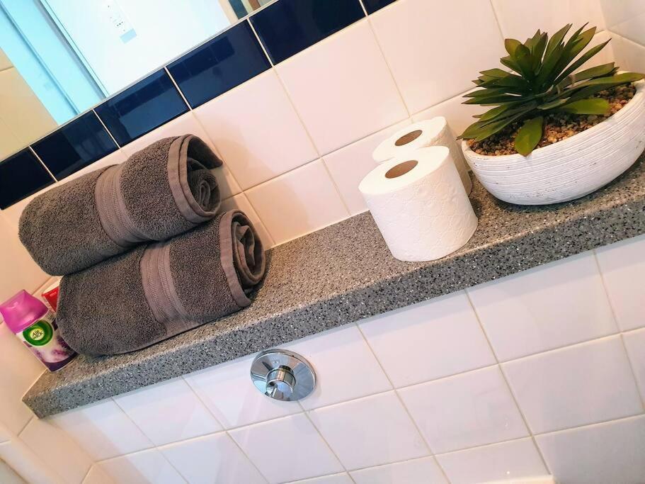 Contemporary Modern Studio Apartment - City Centre Бирмингем Экстерьер фото